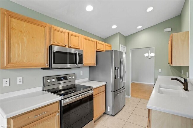 Foto del edificio - 2427 Woodbourne Pl