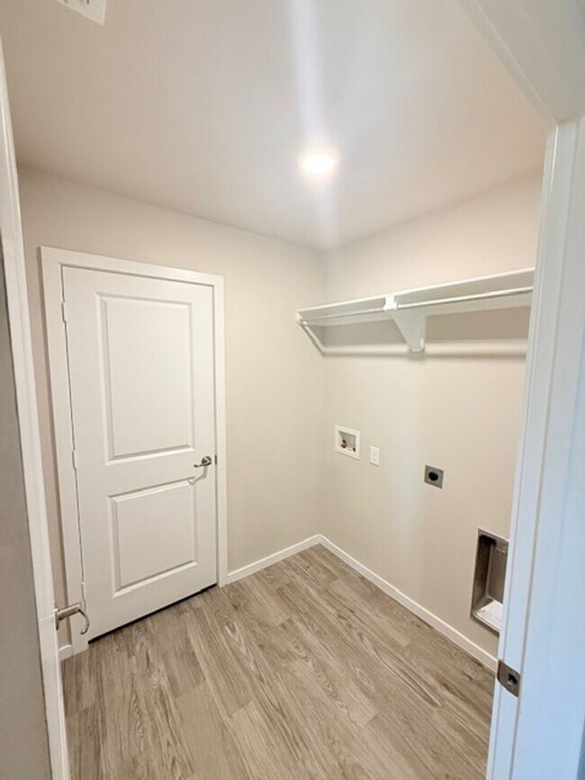 Foto del edificio - Townhouse in Upland Heights!