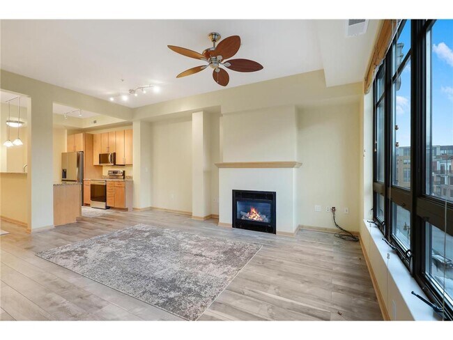 Building Photo - 3709 Grand Way