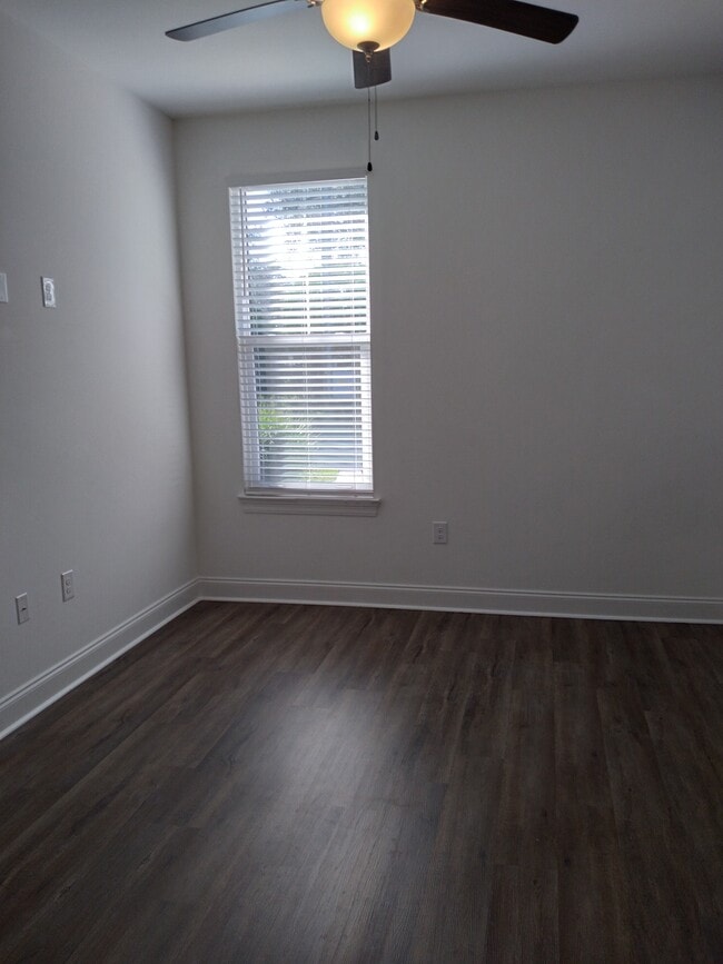 Building Photo - 311 Bailey Dr