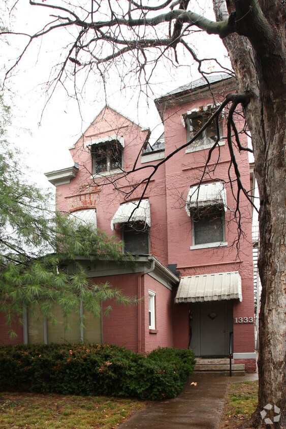 Foto principal - 1333 Bardstown Rd