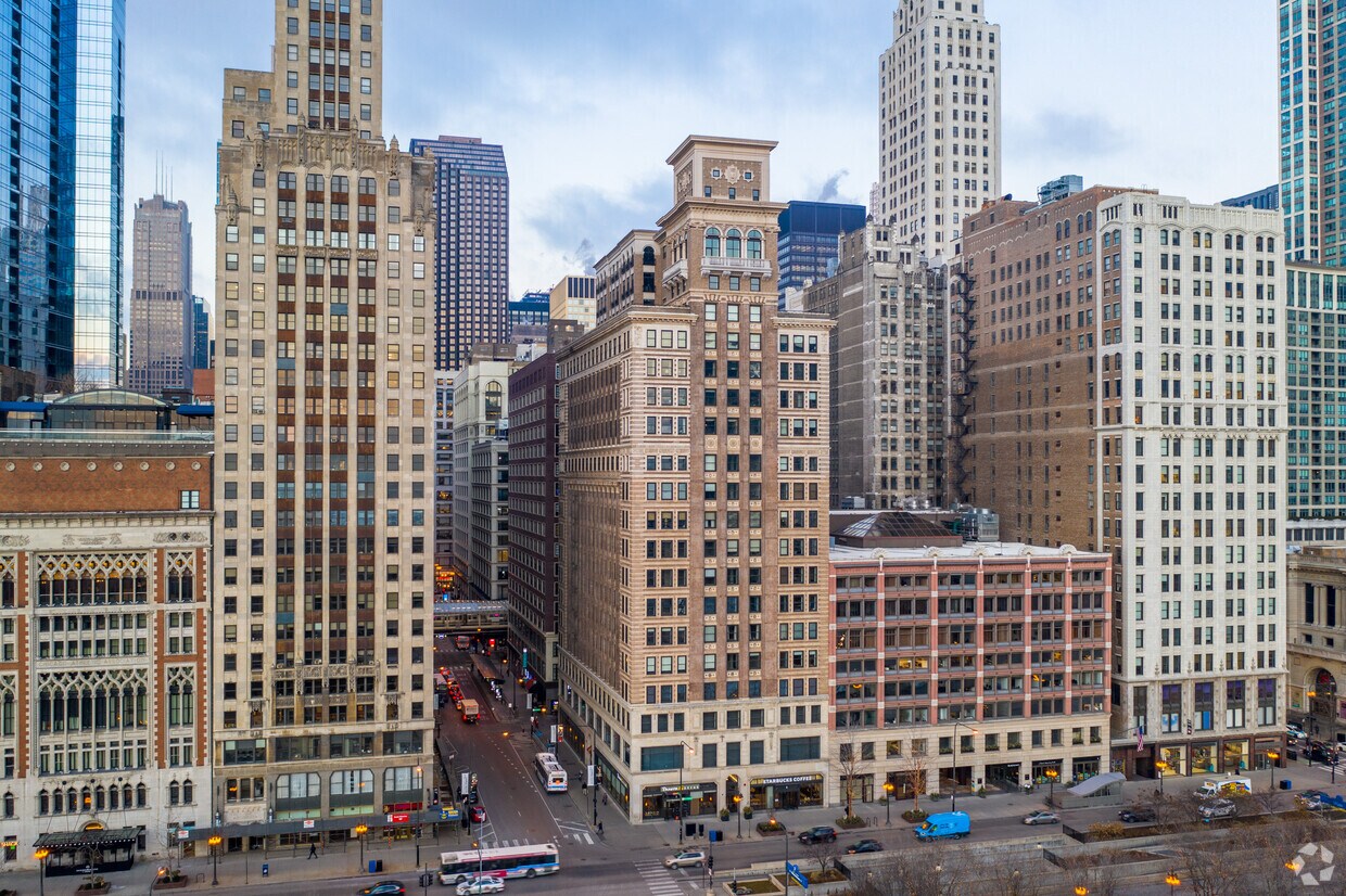 Six North Michigan Building Apartments in Chicago, IL