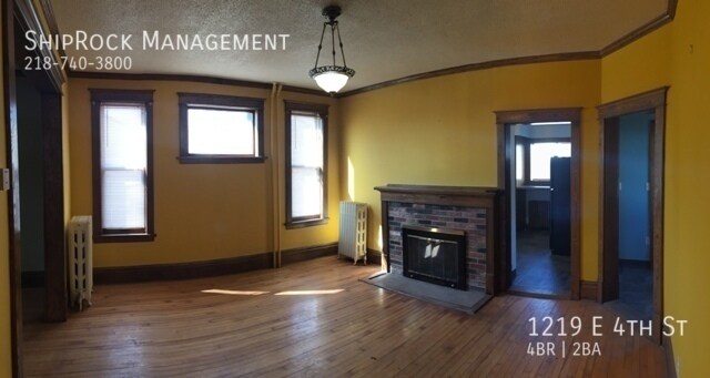 Building Photo - 1219 E 4th St