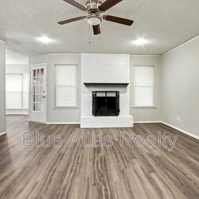 Foto del edificio - 6537 Meadowview Ln