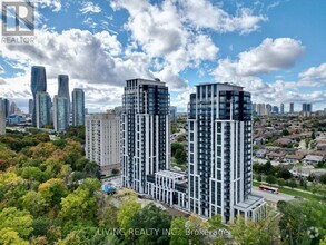 Building Photo - 202-1202 Burnhamthorpe Rd E