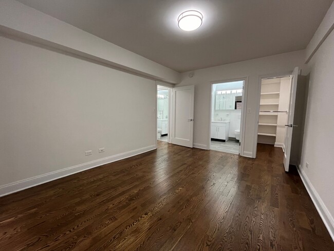 Building Photo - 157 E 57th St