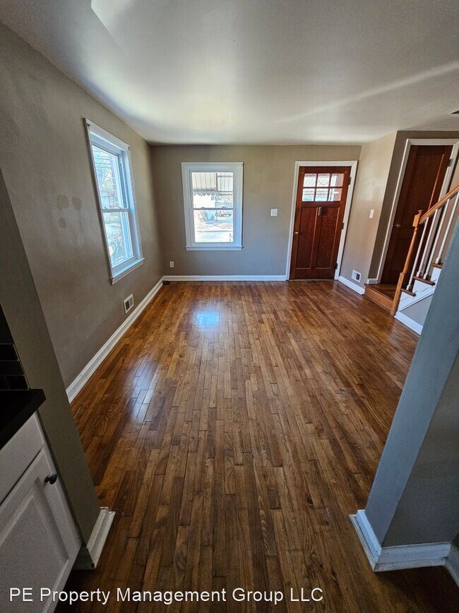 Building Photo - 3 br, 2 bath House - 4810 Kenwood Avenue