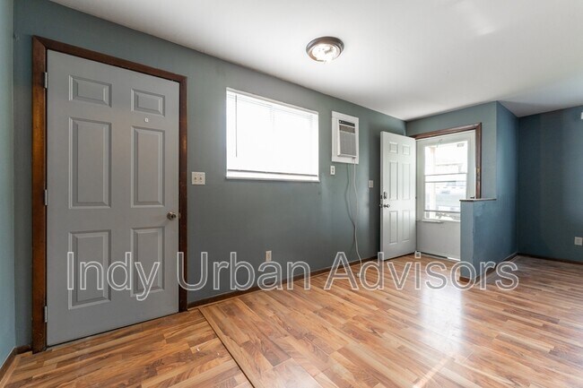 Foto del edificio - 5909 W Morris St