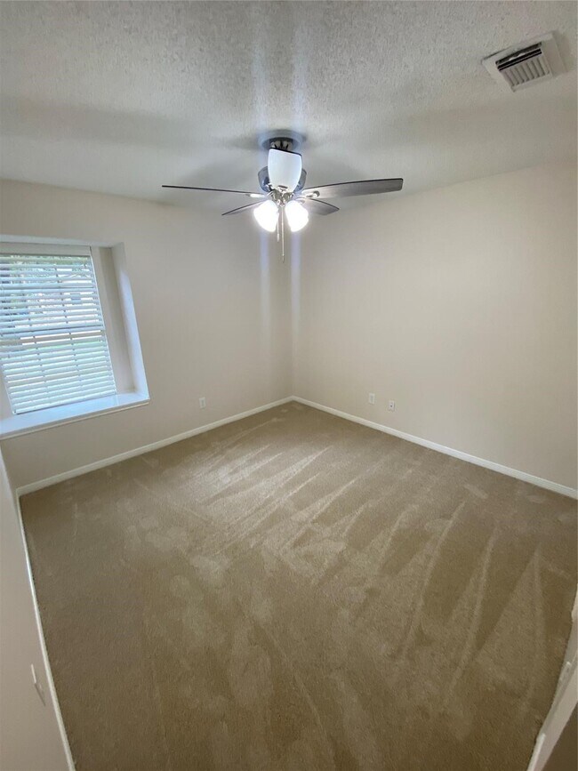 Foto del edificio - 33 N Rain Forest Ct