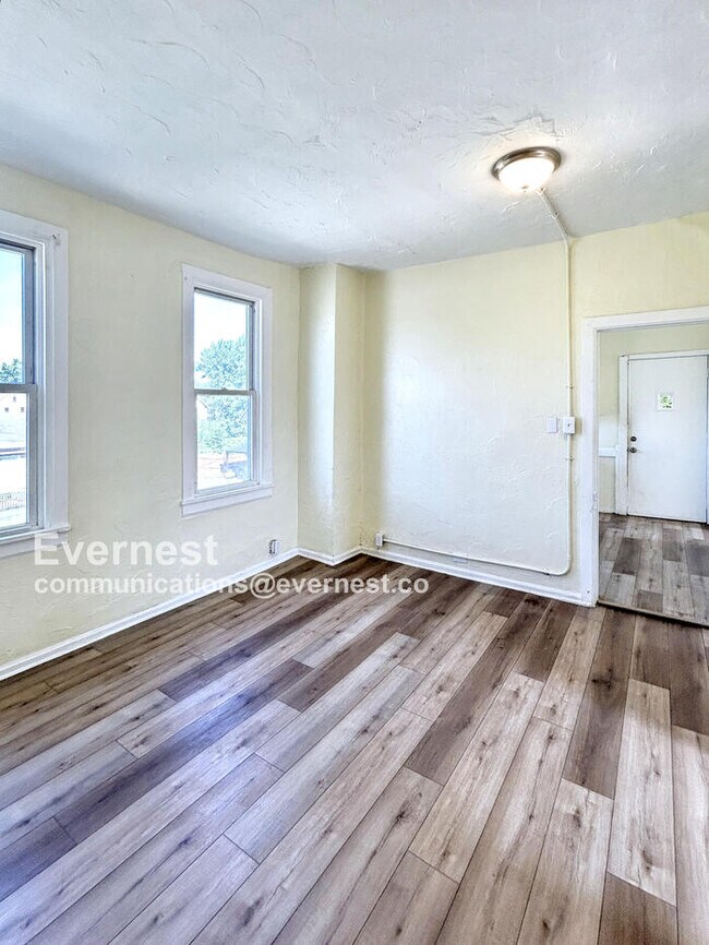 Foto del edificio - 3404 Walton Ave