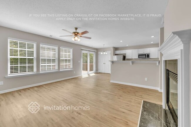 Foto del edificio - 3309 Marshlane Way