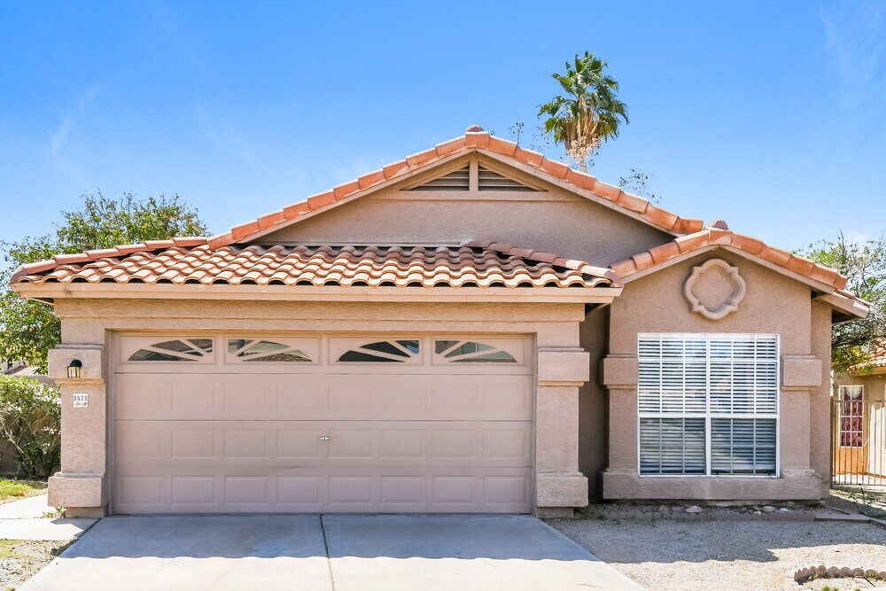 Foto principal - 5523 E Fairfield St