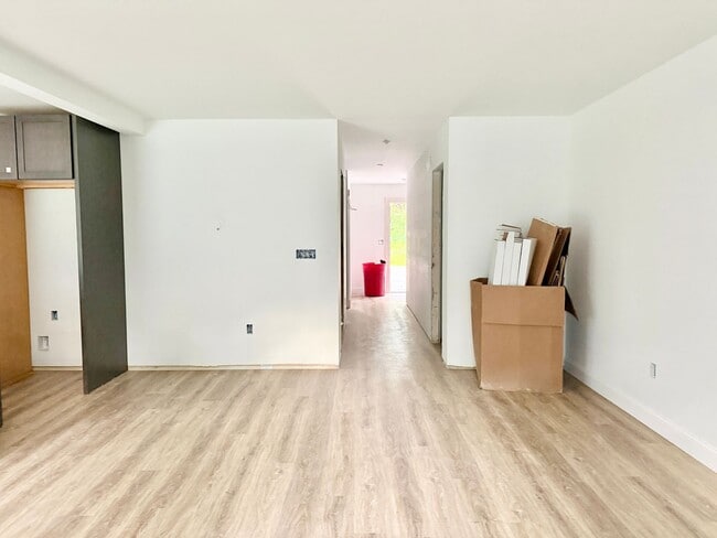 Building Photo - Brand New 3 Bedroom Townhouse for Rent