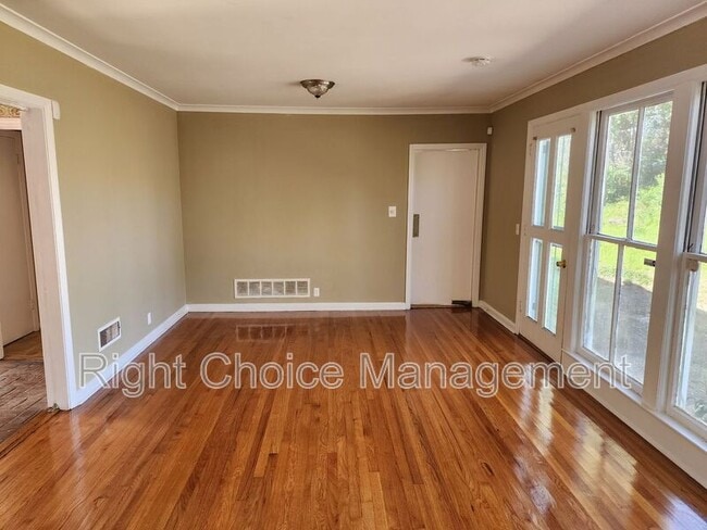 Building Photo - 1097 Bolton Ct