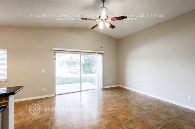 Building Photo - 2473 SW 106th Ave