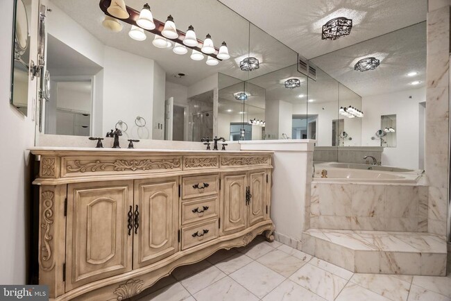 Building Photo - 6072 Main St