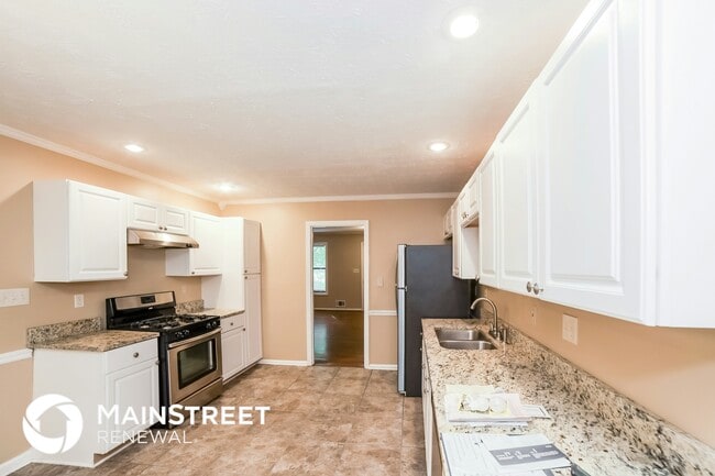 Building Photo - 4027 Evelyn Dr