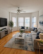 Building Photo - 2321 E 70th St