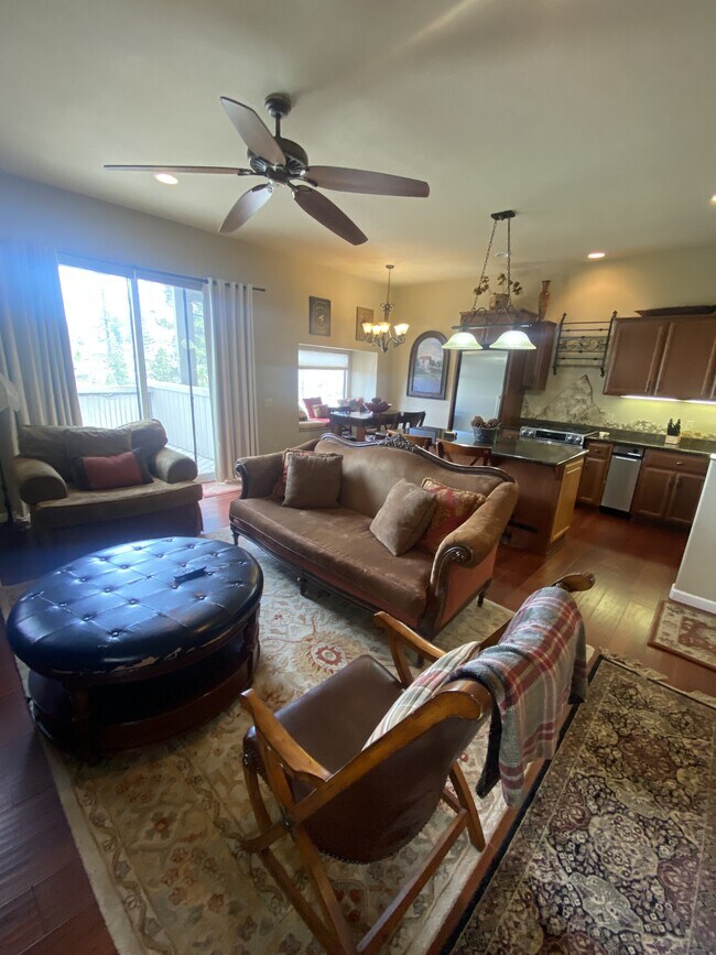 Foto del edificio - 364 Quaking Aspen Ln