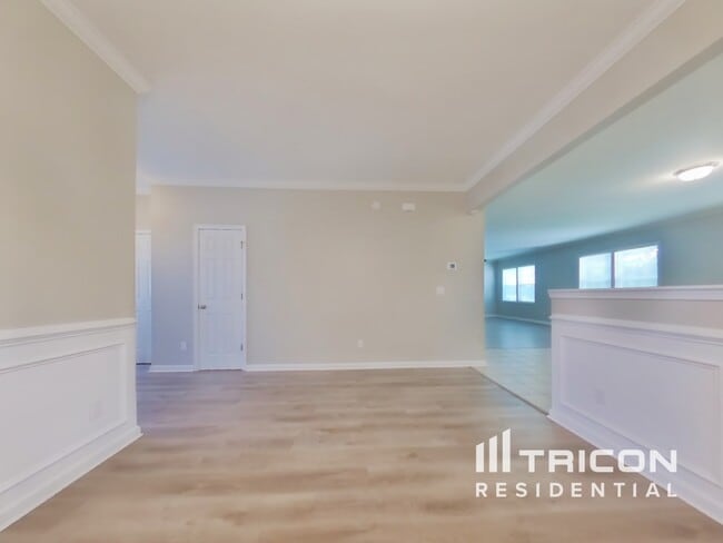 Building Photo - 1063 Palamino Ln