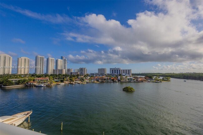 Foto del edificio - 400 Sunny Isles Blvd