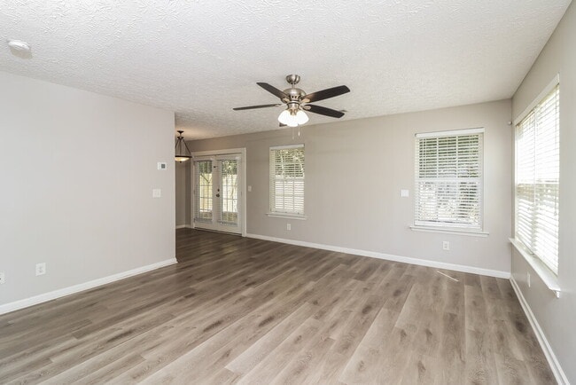 Building Photo - 168 Ilex Dr