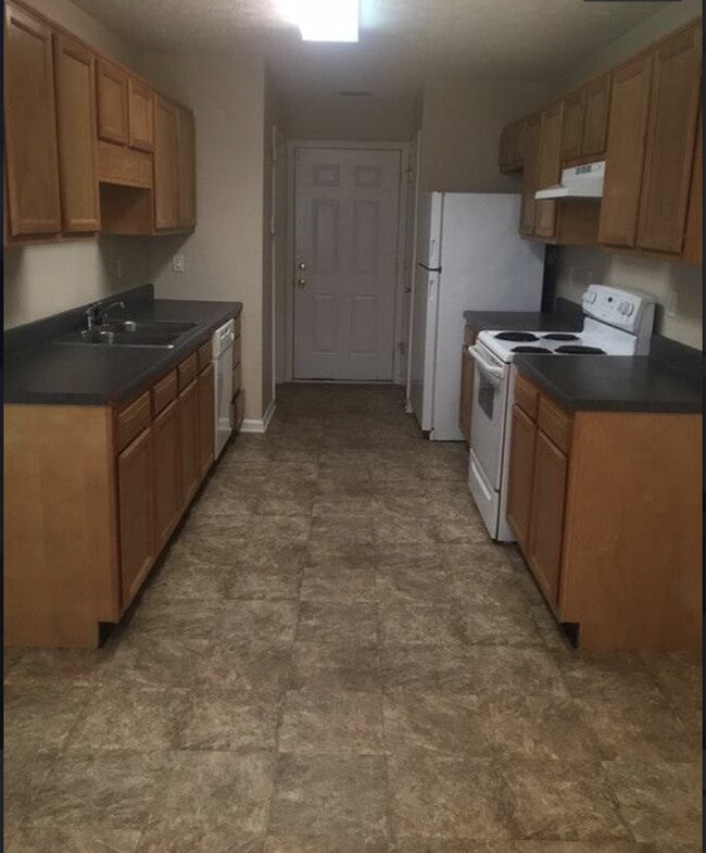 Building Photo - 167 Red Hawk Dr