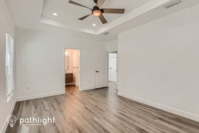 Building Photo - 3045 Union Street N, St. Petersburg, FL, 3...