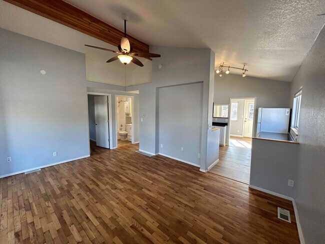 Foto del edificio - 5581 Clay St