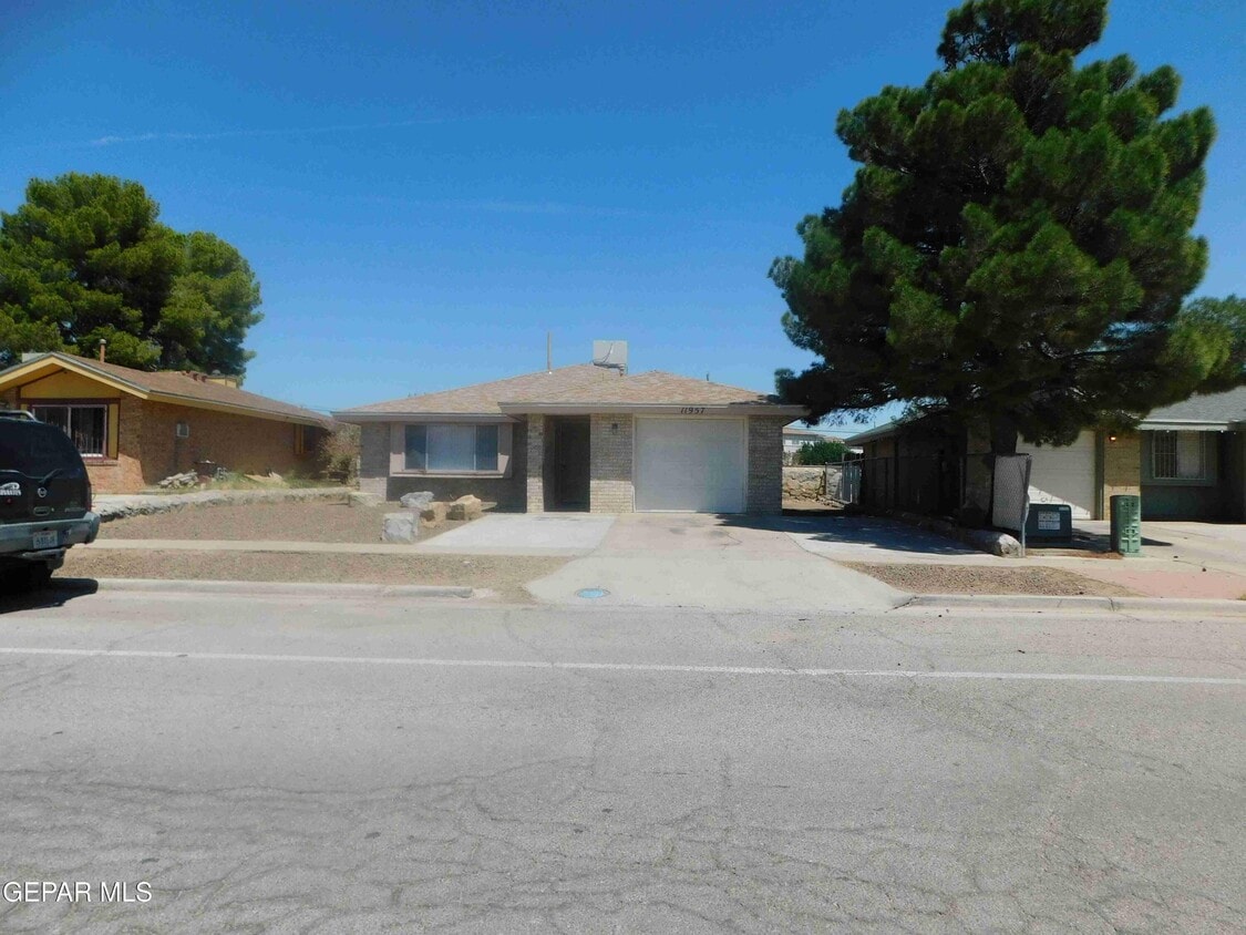Primary Photo - 11957 Picasso Dr