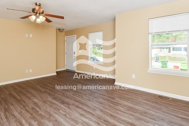 Building Photo - 7352 Pinedale Dr