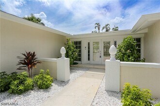 Building Photo - 2901 Crayton Rd