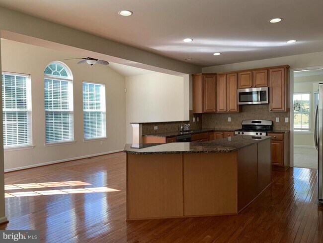 Building Photo - 8379 Academy Rd