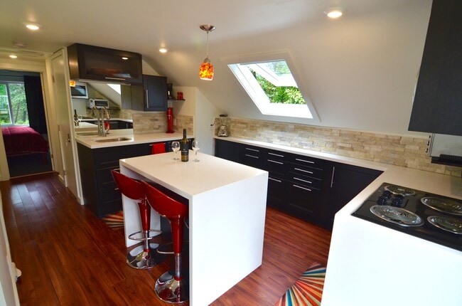 Photo du bâtiment - 1210 14th St E