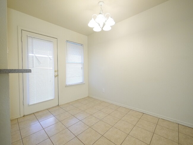 Building Photo - 1621 Inca Dr
