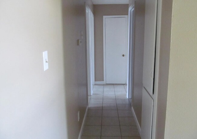 Foto del edificio - 208 Rosa Blvd
