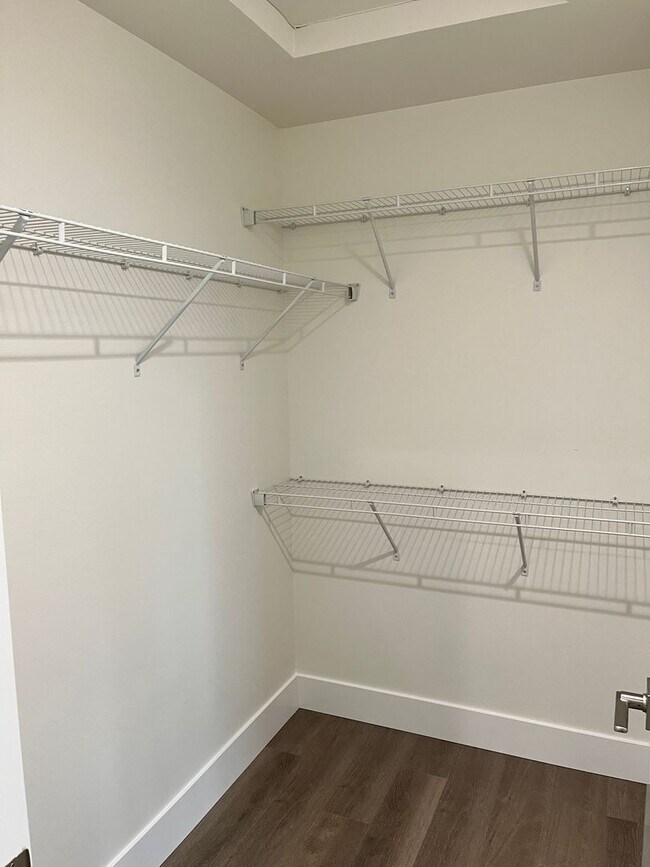 Foto del edificio - Newer 3 bedroom, 2.5 Bath Townhomes