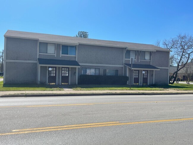 Foto del edificio - College Station -- 2 / 1.5 Townhome-Style ...