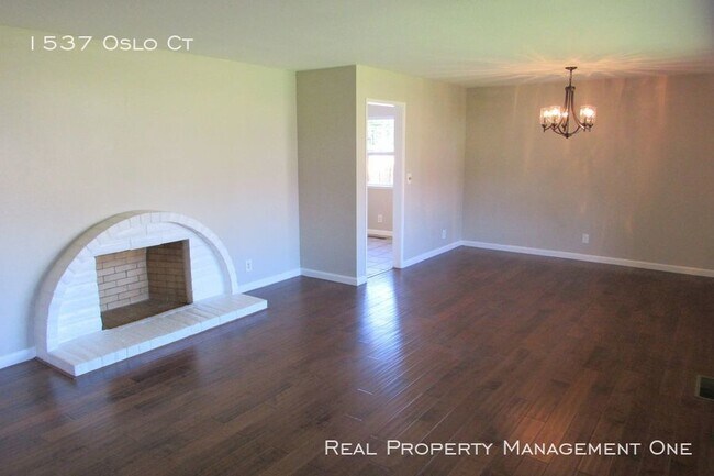 Building Photo - 1537 Oslo Ct