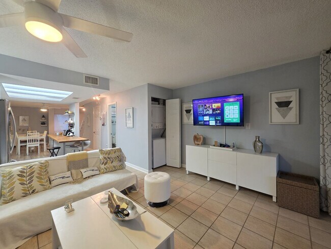 Building Photo - 5500 Ocean Shore Blvd