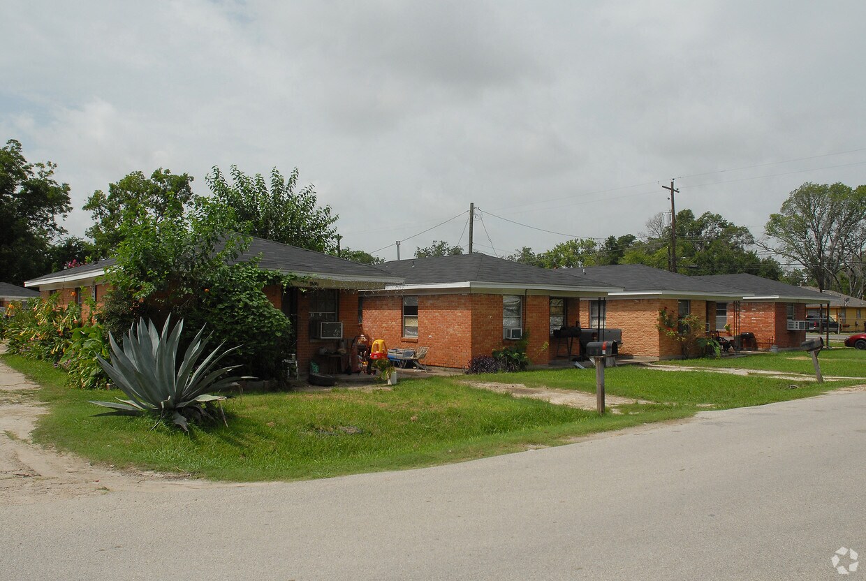 Foto principal - 4202 Tampico St