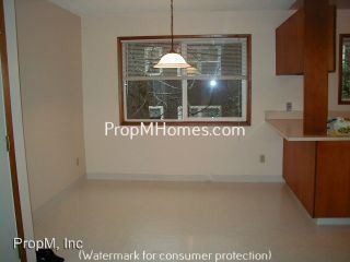 Building Photo - 1415 SE Cora St