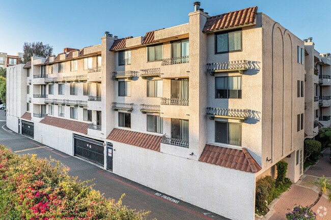Building Photo - Casa Verde Estates