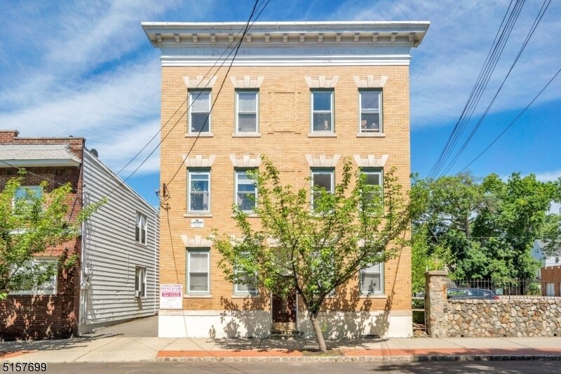 84 Pine St Unit 2L, Montclair, NJ 07042 Apartment for Rent in