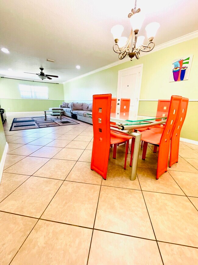 Foto del edificio - 22765 SW 66th Ave