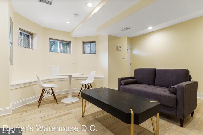 Foto del edificio - 2 br, 1 bath House - 38 Rhode Island Ave N...