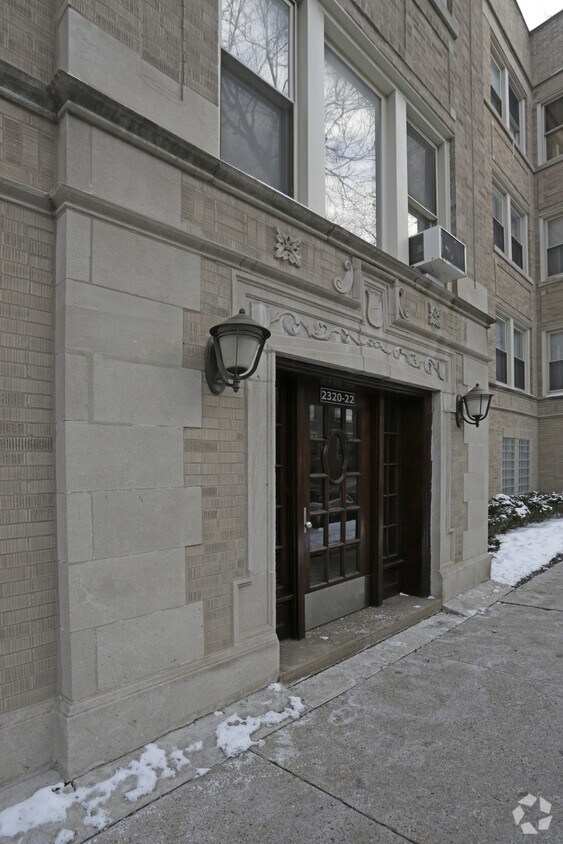 Building Photo - 6850-6858 S Oglesby Ave