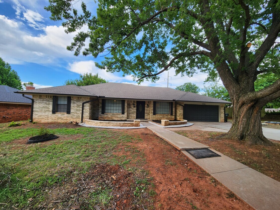 Photo - 2301 Bent Trail Rd (Edmond, OK)