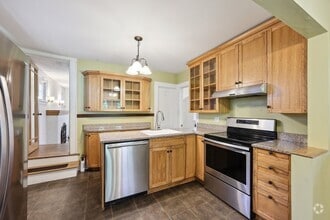 Building Photo - 49 Parkway Dr