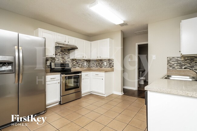 Foto del edificio - 2549 Barksdale Dr